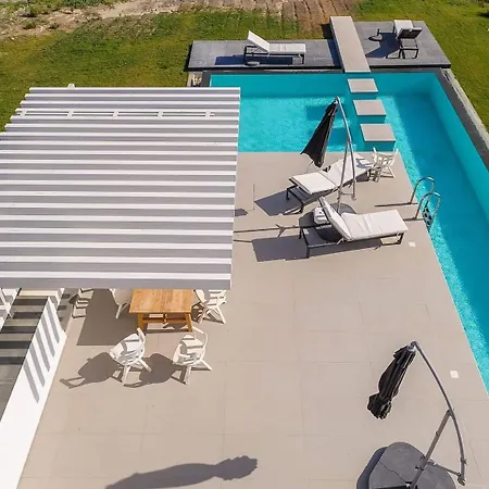 Albatross Villa *
