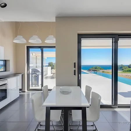 Albatross Villa Gennadi